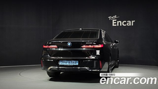 BMW i7 eDrive 50 M Sport — пробег 92 951 км — фото 4 из 5