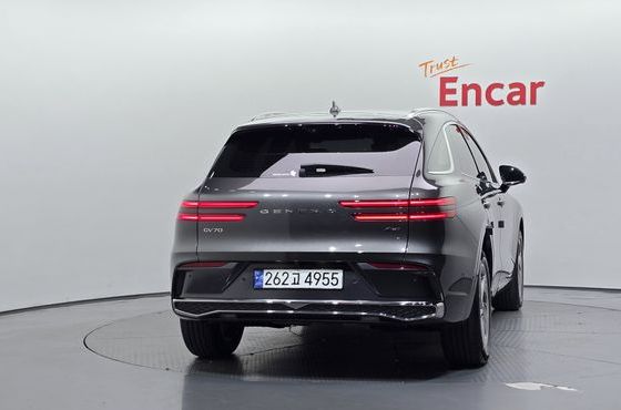 Genesis GV70 2.5T Gasoline AWD — пробег 27 104 км — фото 4 из 5