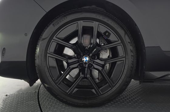 BMW i7 eDrive 50 M Sport — пробег 34 681 км — фото 5 из 5
