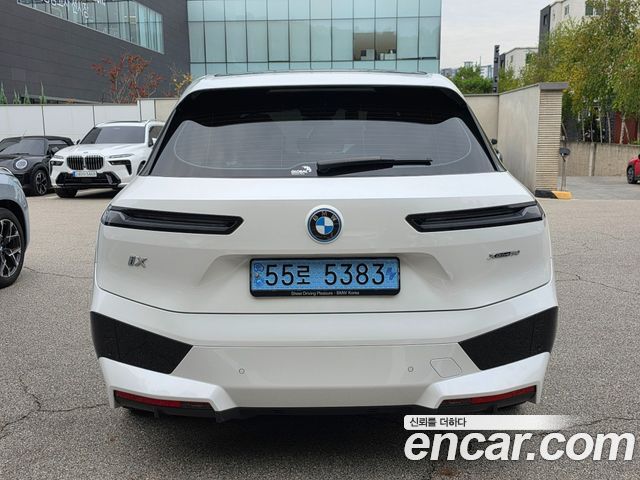 BMW iX xDrive50 Sports Plus — пробег 56 028 км — фото 4 из 5