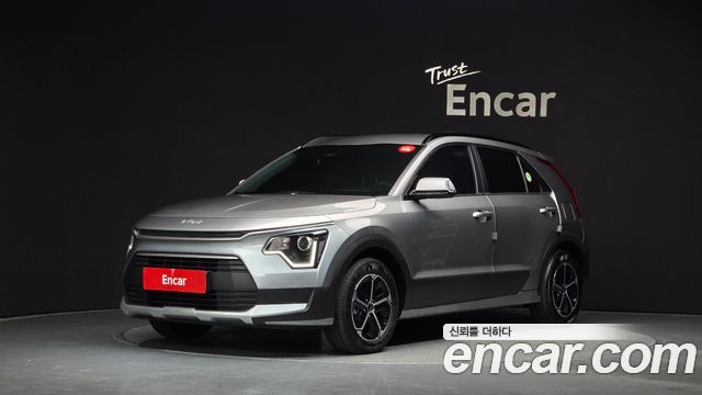 Kia Niro Prestige — пробег 16 046 км — фото 1 из 5