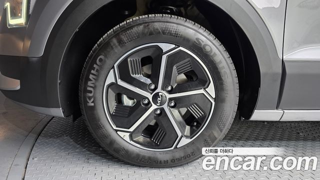 Kia Niro Prestige — пробег 16 046 км — фото 5 из 5
