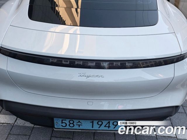 Porsche Taycan Base — пробег 28 555 км — фото 2 из 5