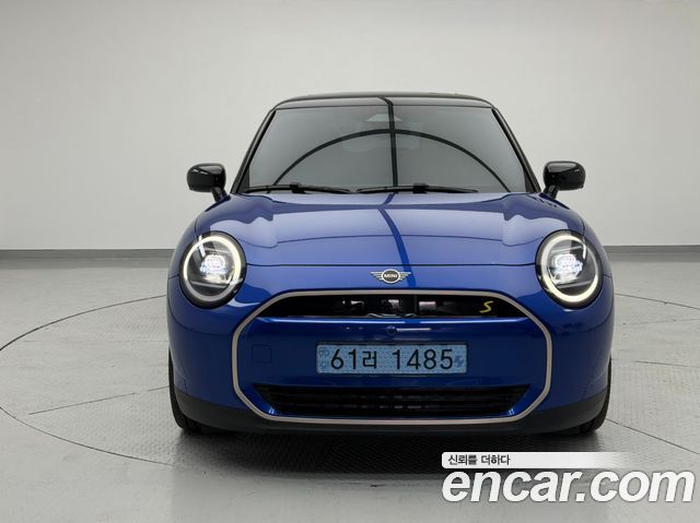 Mini Cooper SE Favoured — пробег 4 044 км — фото 3 из 5