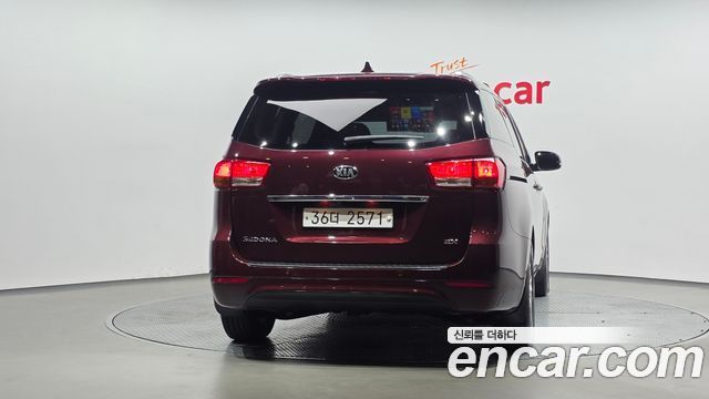 Kia Carnival из Кореи Encar