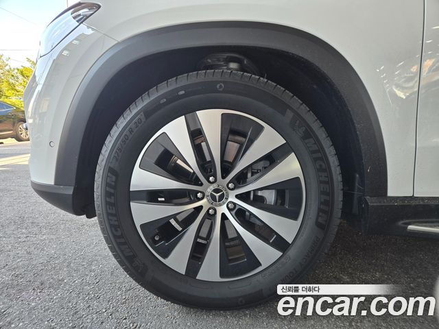 Mercedes-Benz GLE-Class GLE300d 4MATIC — пробег 3 900 км — фото 5 из 5