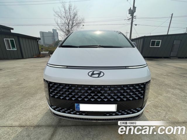 Hyundai Staria HEV 1.6 Lounge 9-Seater Inspiration — пробег 26 000 км — фото 3 из 5