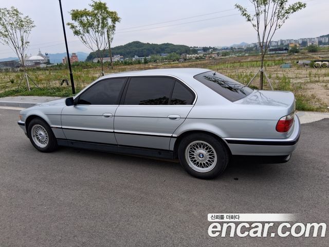 BMW 7-Series из Кореи Encar