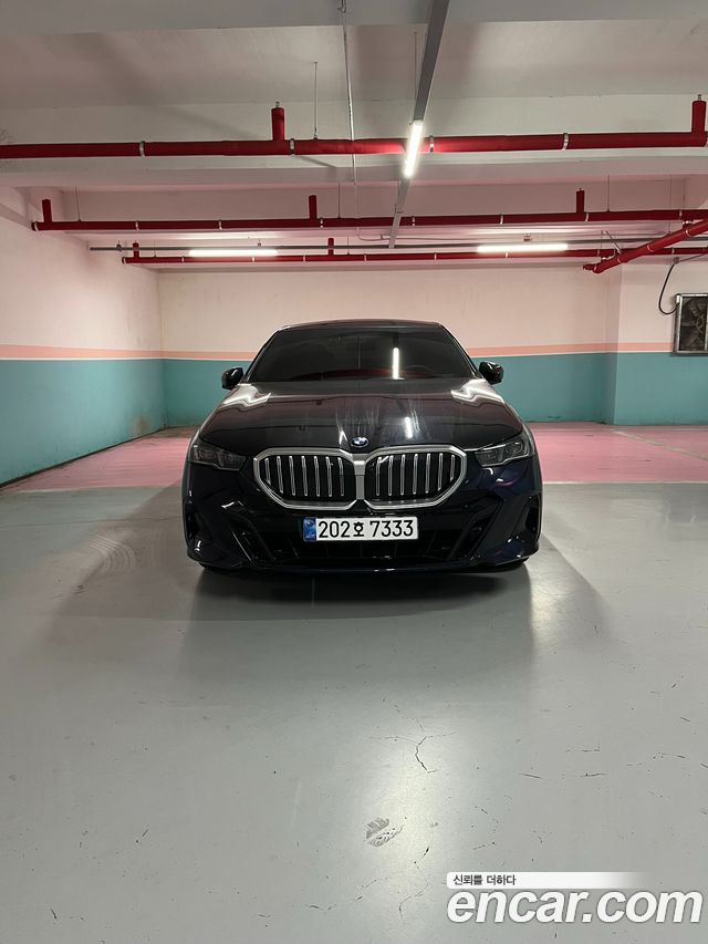 BMW 5-Series 530i xDrive M Sport — пробег 3 034 км — фото 3 из 5