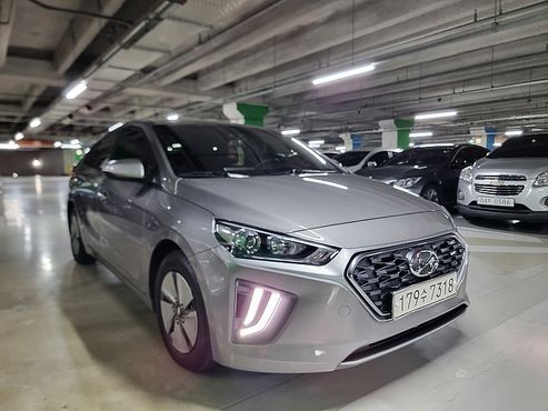 Hyundai Ioniq 1.6 HEV I — пробег 40 443 км — фото 2 из 5