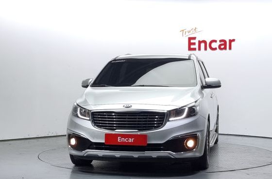 Kia Carnival 9-seater Luxury — пробег 170 538 км — фото 3 из 5