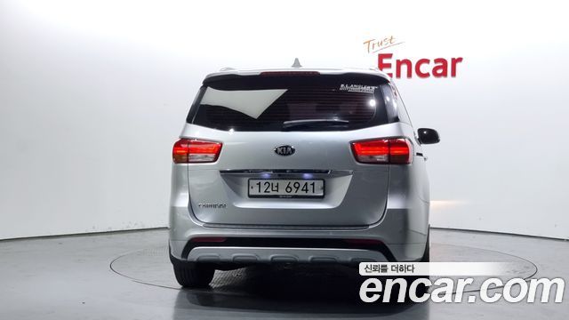 Kia Carnival 9-seater Luxury — пробег 170 538 км — фото 4 из 5