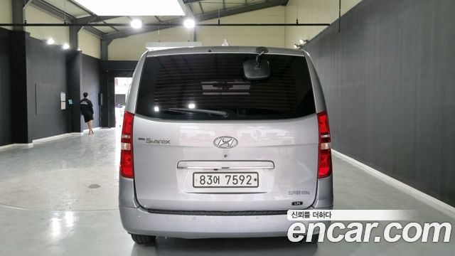 Hyundai Starex 5-Seater LPi VAN Smart — пробег 100 571 км — фото 4 из 5