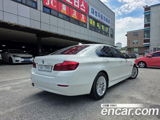 BMW 5-Series 520d xDrive — пробег 179 440 км — фото 3 из 5
