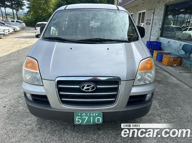 Hyundai Starex 9-Seater CRDi 2WD GRX — пробег 103 708 км — фото 3 из 5