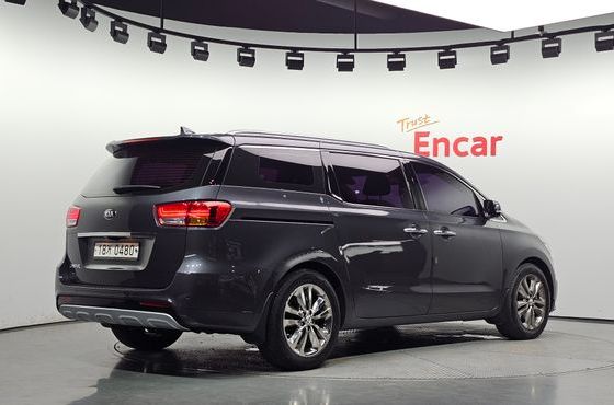 Kia Carnival 9-seater Noblesse — пробег 73 313 км — фото 2 из 5