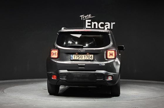 Jeep Renegade 2.4 Longitude — пробег 25 980 км — фото 4 из 5
