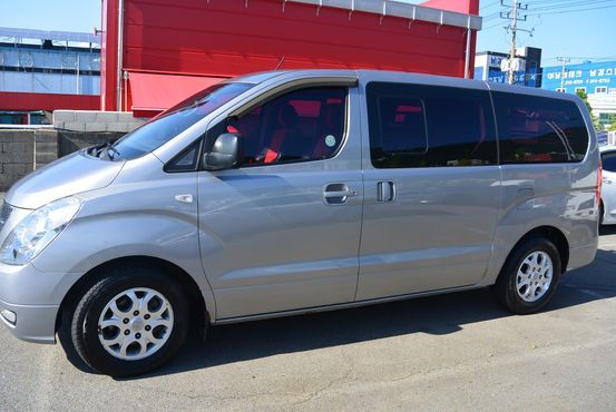 Hyundai Starex 5-Seater VAN CVX Luxury — пробег 164 711 км — фото 2 из 5