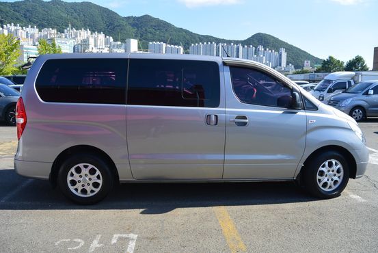 Hyundai Starex 5-Seater VAN CVX Luxury — пробег 164 711 км — фото 3 из 5
