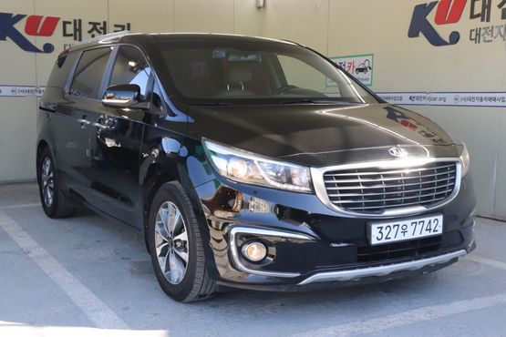 Kia Carnival 9-seater Luxury — пробег 216 592 км — фото 1 из 5