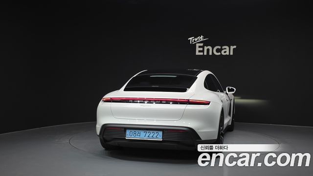 Porsche Taycan Base — пробег 17 225 км — фото 4 из 5