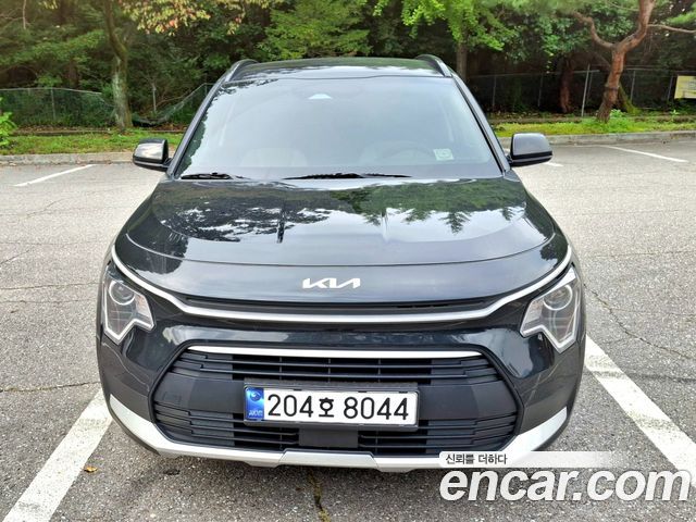 Kia Niro Prestige — пробег 18 000 км — фото 2 из 5