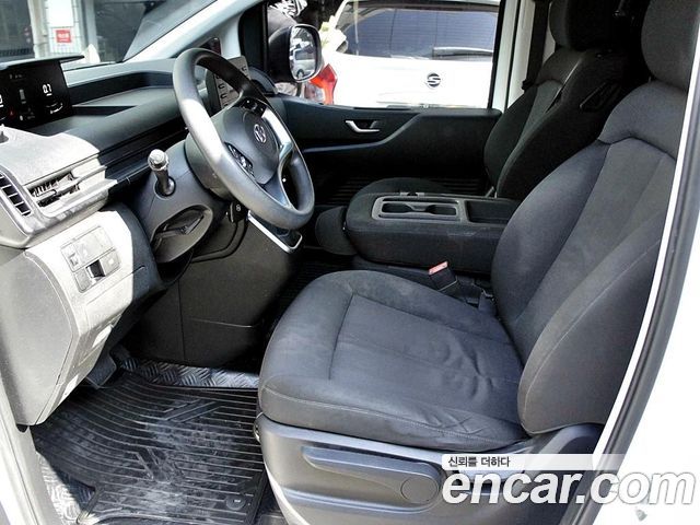 Hyundai Staria Cargo 3-Seater Smart — пробег 183 512 км — фото 5 из 5
