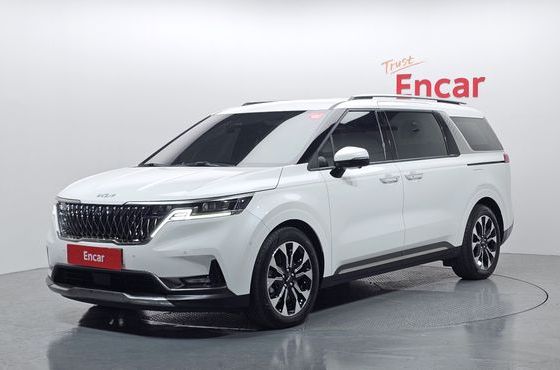 Kia Carnival 7-Seater Outdoor Noblesse — пробег 32 708 км — фото 1 из 5
