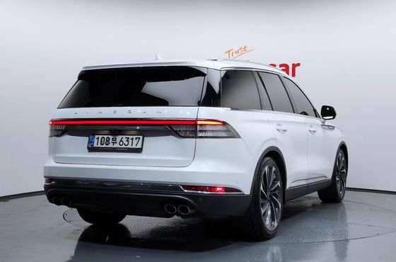 Lincoln Aviator 3.0 Reserve AWD — пробег 59 860 км — фото 2 из 5