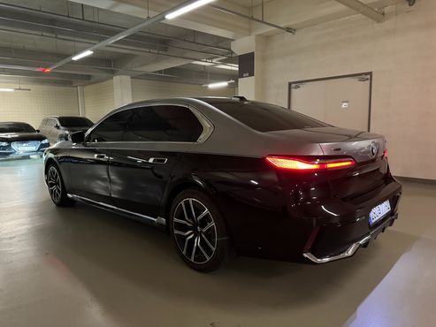 BMW 7-Series 740i xDrive M Sport Limited — пробег 30 000 км — фото 4 из 5