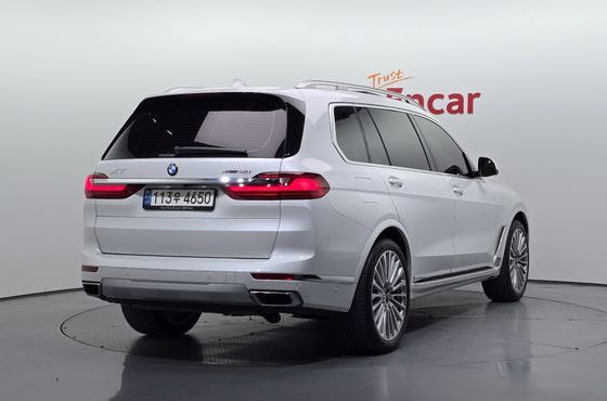 BMW X7 xDrive 40i Design Pure Excellence 6-Seater — пробег 28 932 км — фото 2 из 5