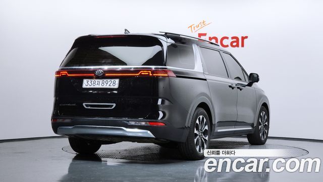 Kia Carnival 9-Seater Signature — пробег 95 584 км — фото 2 из 5