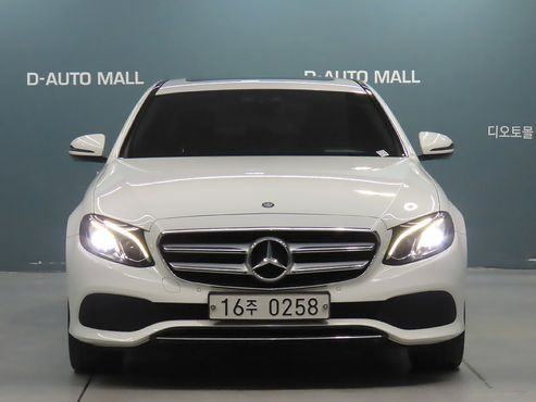 Mercedes-Benz E-Class E200 Avantgarde — пробег 82 000 км — фото 3 из 5