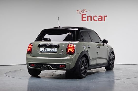 Mini Cooper 5Door Standard 3rd — пробег 63 902 км — фото 2 из 5
