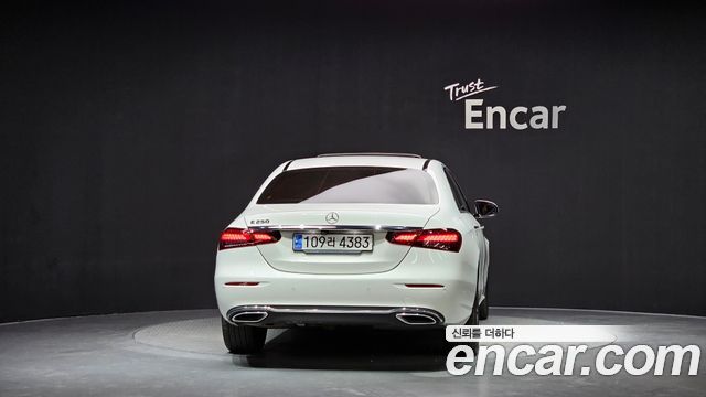 Mercedes-Benz E-Class из Кореи Encar