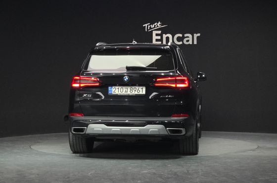BMW X5 xDrive 40i xLine — пробег 69 138 км — фото 4 из 5
