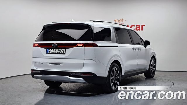 Kia Carnival 9-Seater Prestige — пробег 173 731 км — фото 2 из 5
