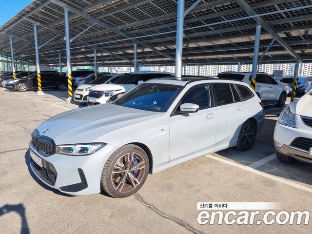 BMW 3-Series 320i Touring M Sports — пробег 9 500 км — фото 2 из 5