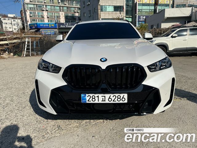 BMW X6 xDrive40i M Sport — пробег 1 057 км — фото 3 из 5
