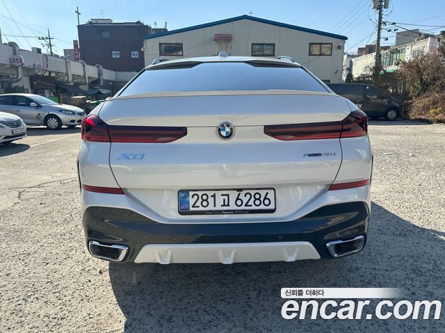 BMW X6 xDrive40i M Sport — пробег 1 057 км — фото 4 из 5