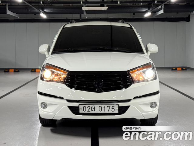 Ssangyong KORANDO 4WD TX 9-seater — пробег 140 500 км — фото 3 из 5