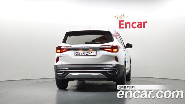 Kia Seltos из Кореи Encar