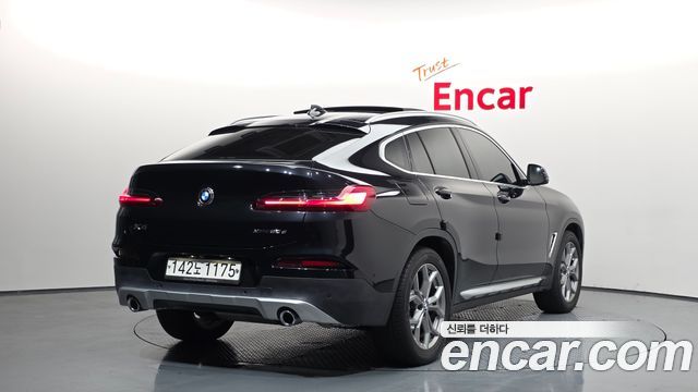 BMW X4 xDrive20d xLine — пробег 76 037 км — фото 2 из 5