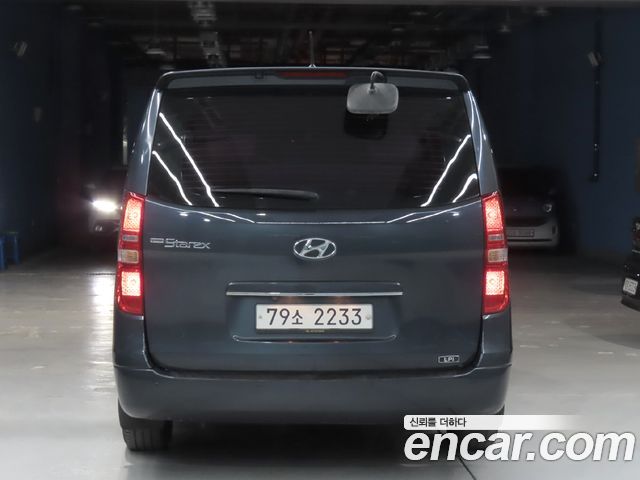 Hyundai Starex 12-Seater LPi Wagon Smart — пробег 88 000 км — фото 3 из 5