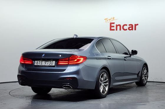 BMW 5-Series 530i M Sport Package Plus — пробег 81 351 км — фото 2 из 5