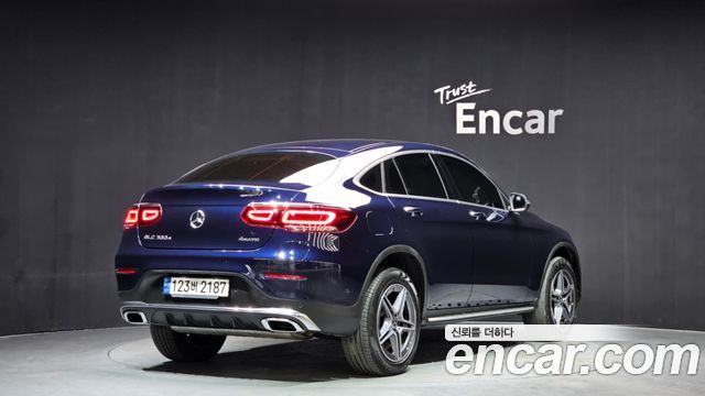 Mercedes-Benz GLC-Class GLC300e 4MATIC Coupe — пробег 27 597 км — фото 2 из 5