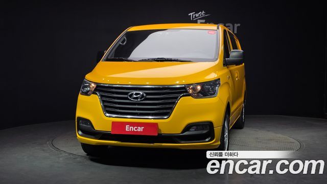 Hyundai Starex Van 5-Seater Smart — пробег 168 699 км — фото 3 из 5