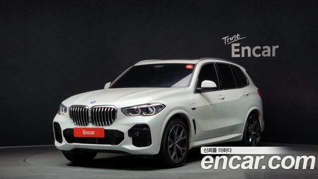 BMW X5 xDrive 45e M Sport — пробег 59 963 км — фото 1 из 5
