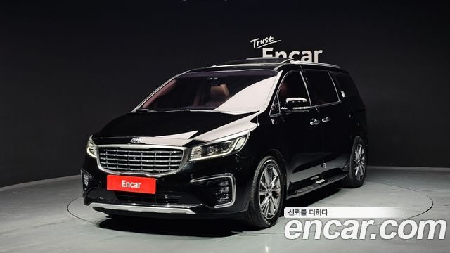 Kia Carnival 9-Seater Noblesse Special — пробег 86 100 км — фото 1 из 5