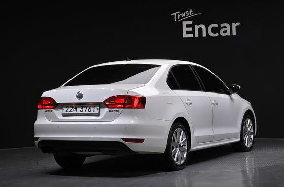Volkswagen Jetta 2.0 TDI 6th — пробег 103 677 км — фото 2 из 5